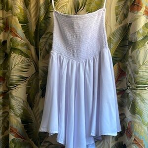 Elegant White Strapless Romper with pockets